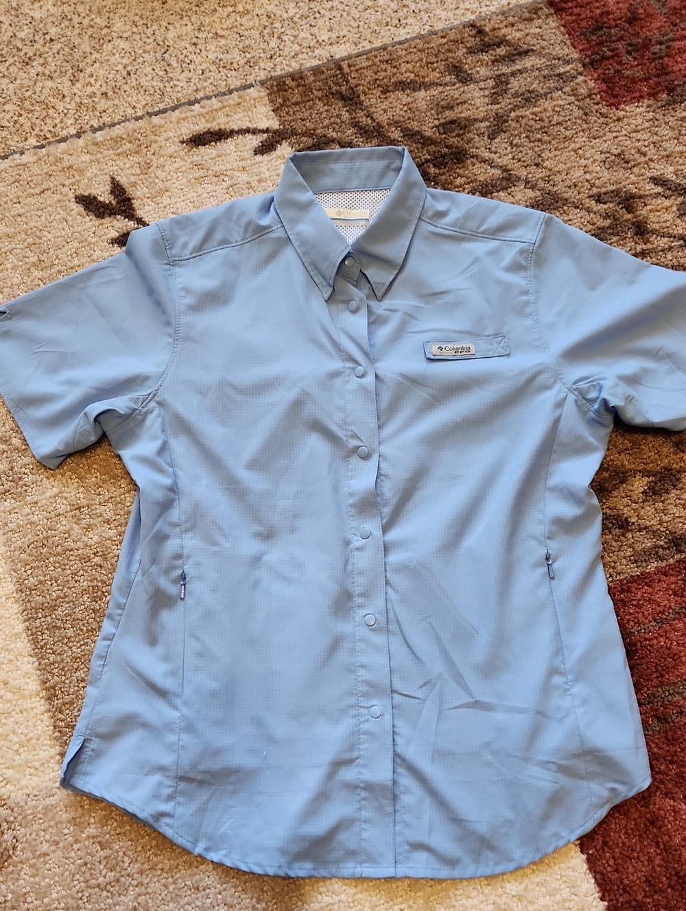Columbia Light Blue Short-Sleeve Button-Front Casual Shirt